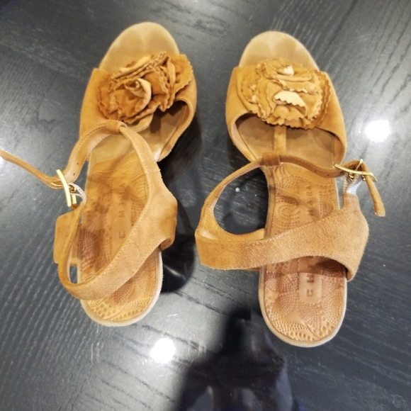 Chie Mihara sandals. - Picture 2 of 4